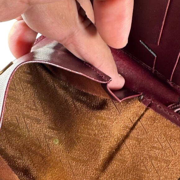 VALENTINO GARAVANI MENS BIFOLD WALLET NWOT WITH ORIGINAL BOX - Picture 6 of 13